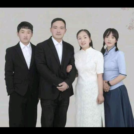 立成轮胎，八家人
