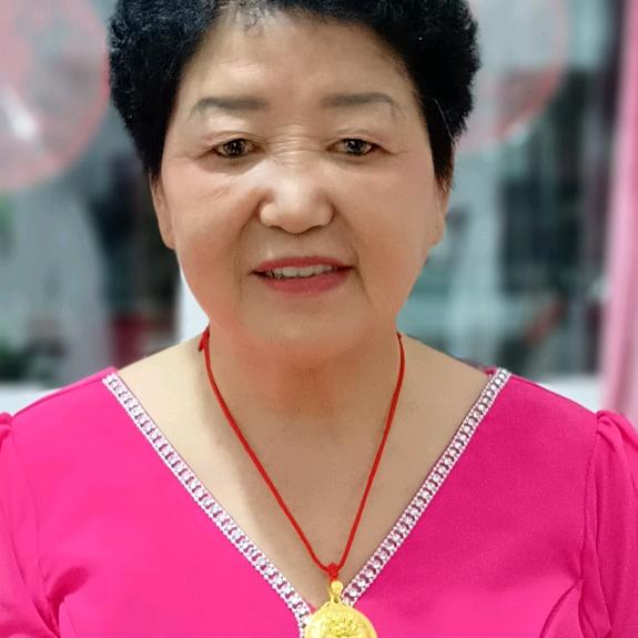徐春英
