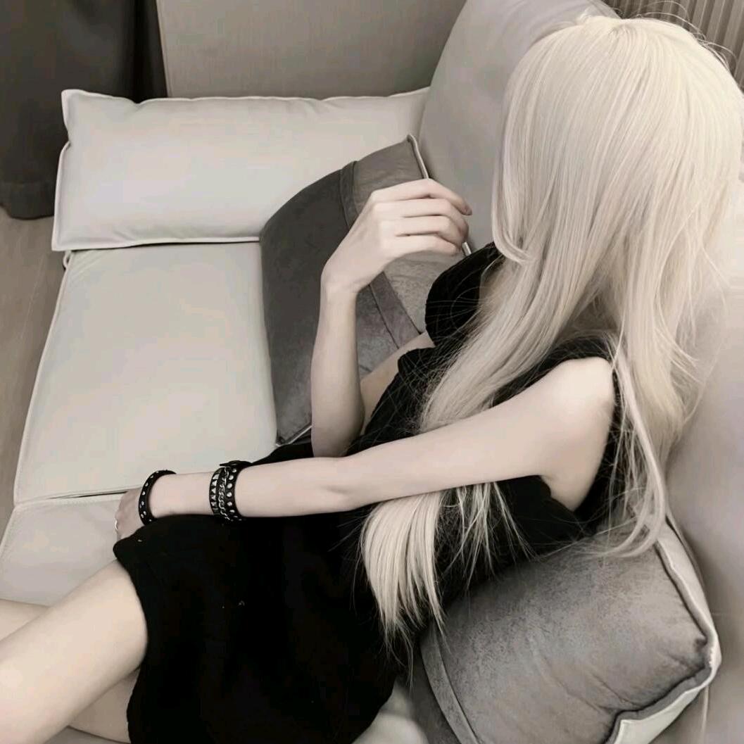 ㅤㅤ               月月