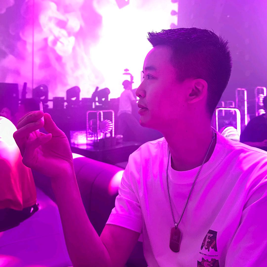 娱乐经理人-贺跳跳