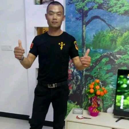 擦肩而过