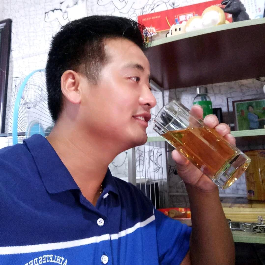 刘念，