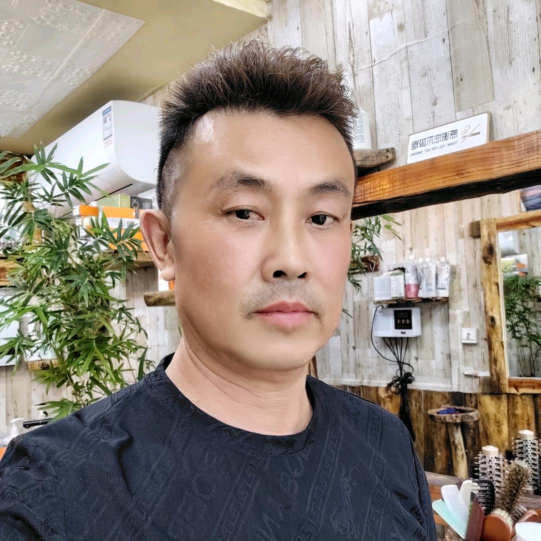 木缘阁哓明明精剪发型工作室