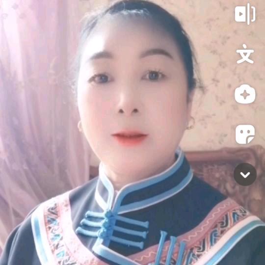 苗寨爱唱山歌的阿姨