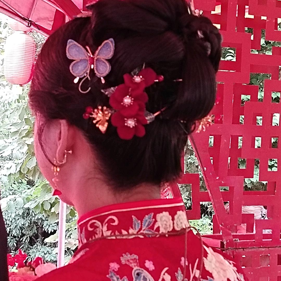 富贵贫穷都看淡😭😭