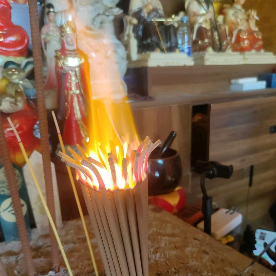 佛度有缘人（每天早上6点半直播）