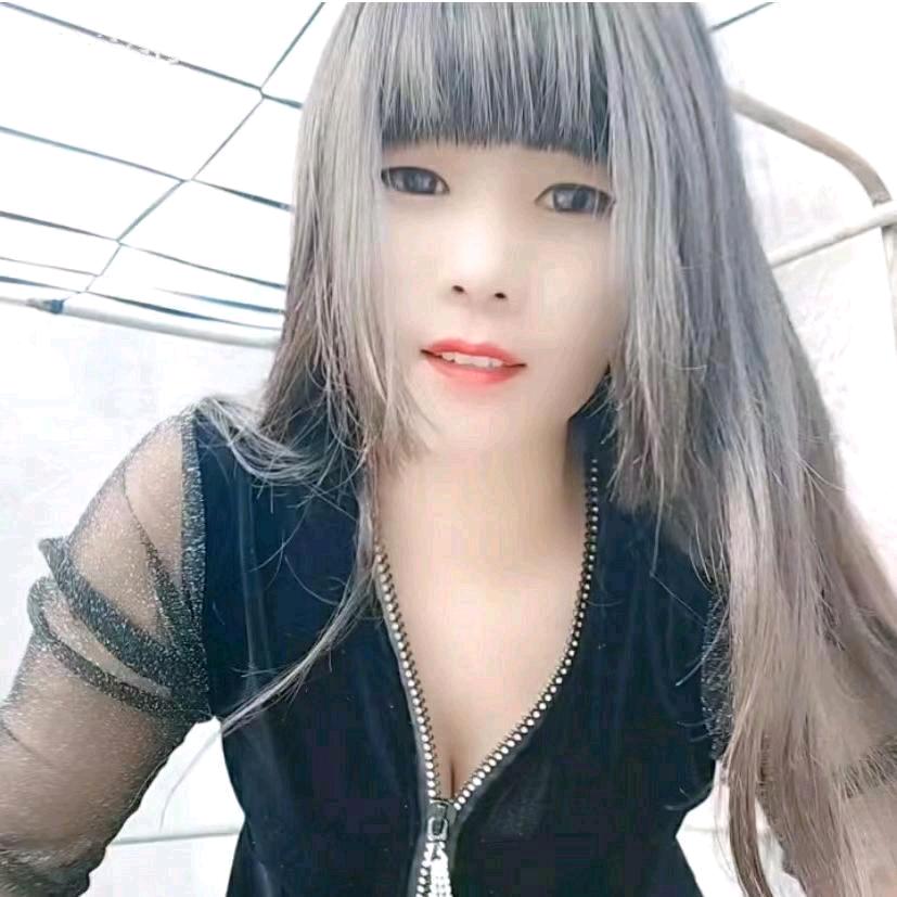 @情妞☔️