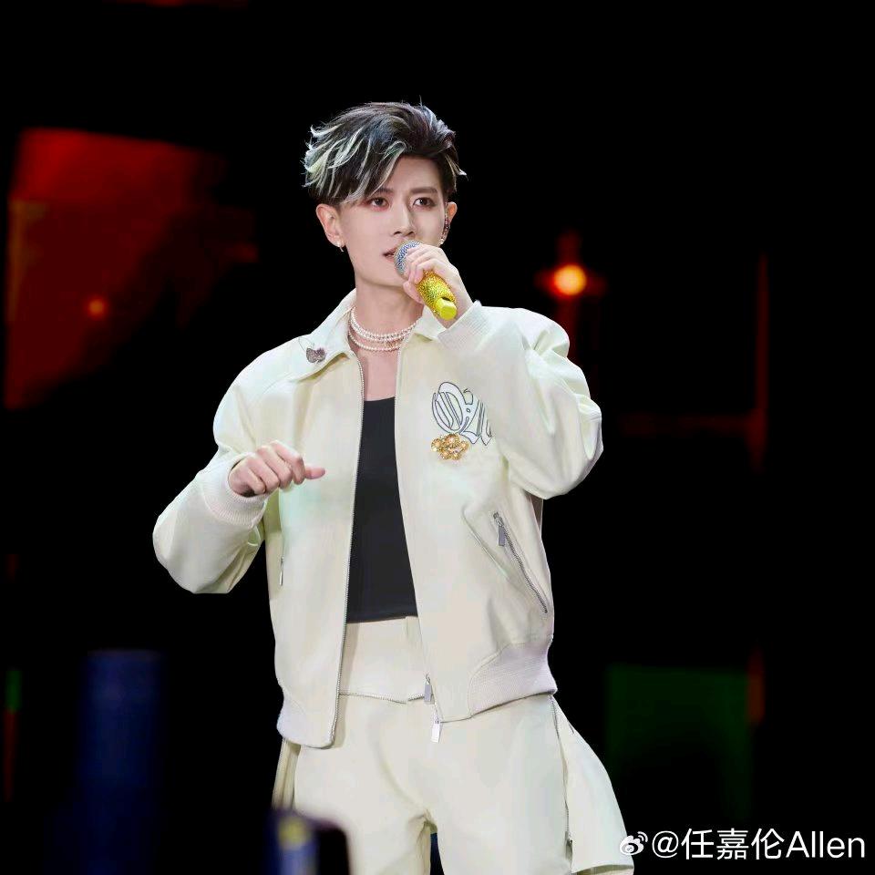 嘉炎（见过任嘉伦版）