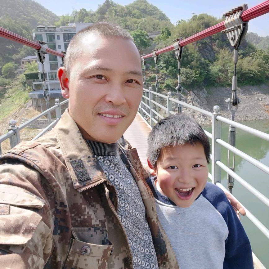 回收废品旧手机谭雄辉