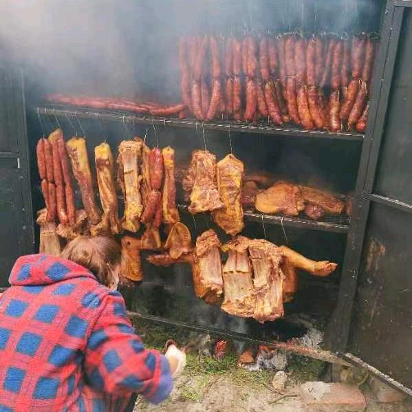 正宗土猪肉—老莫