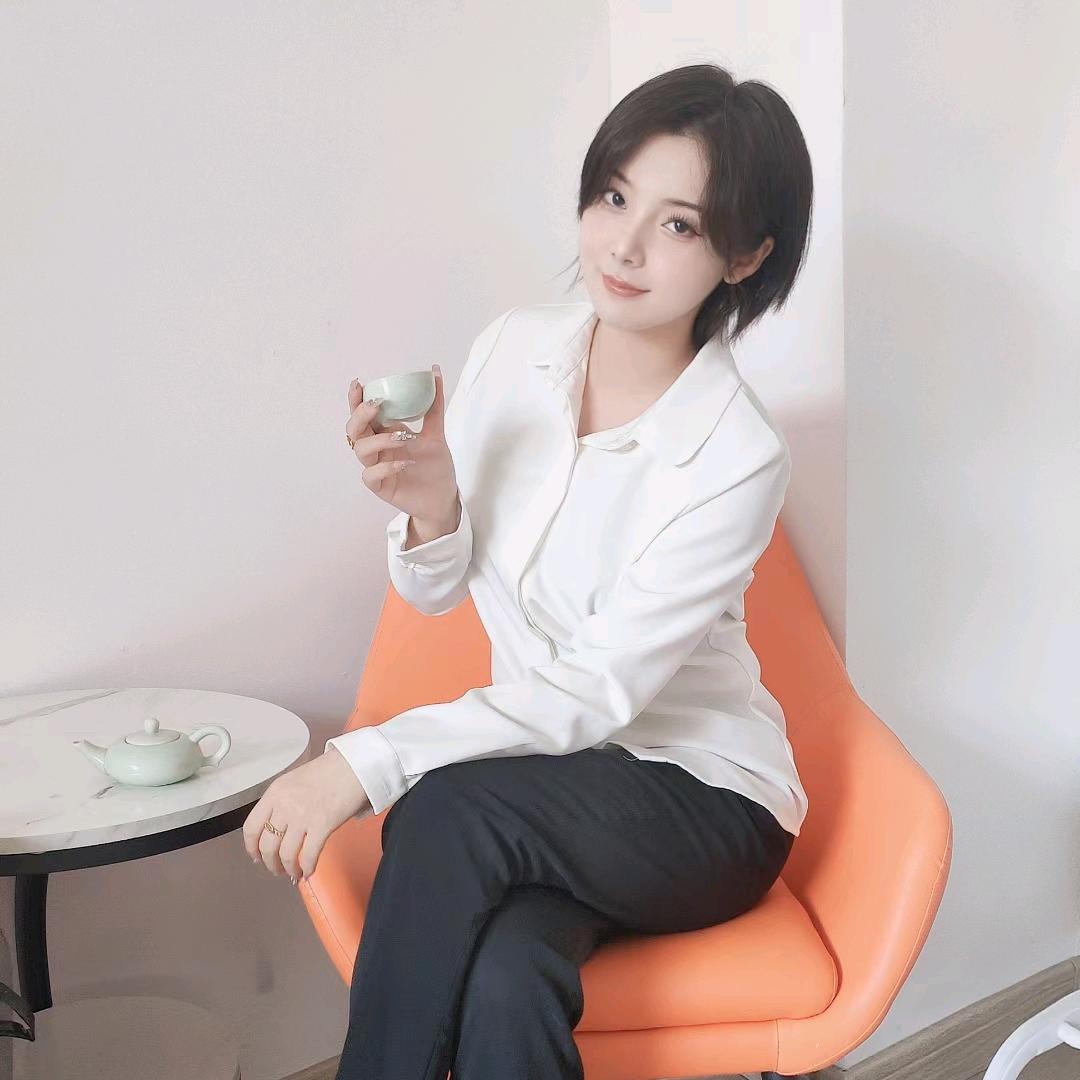 万向天启小月老师