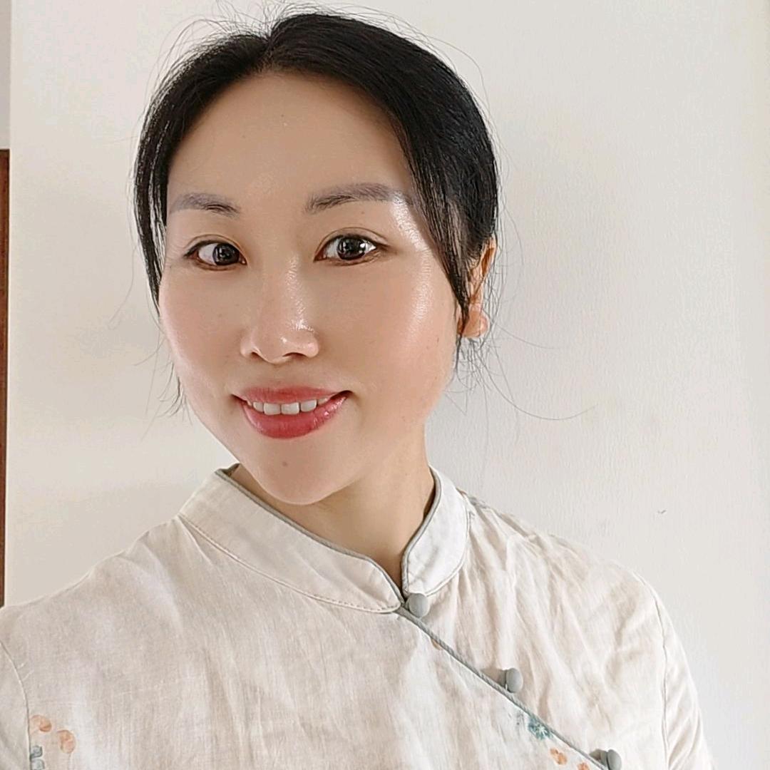 在衢州开艾灸推拿店的许仙姐