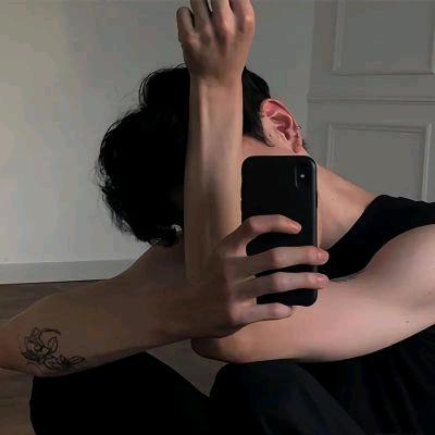 小哥♛