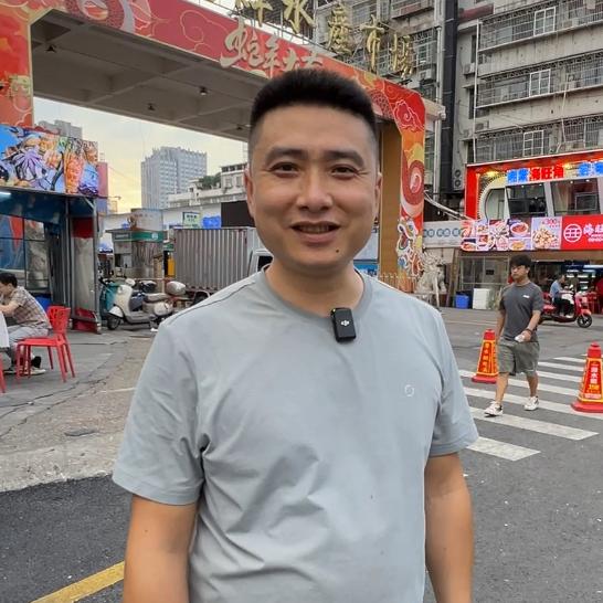 周大成鲜货夜市（招服务员）