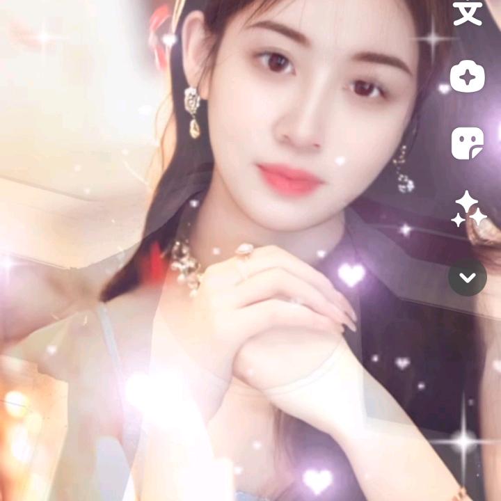 我是单身妈妈别人瞧不起的那个。。。。