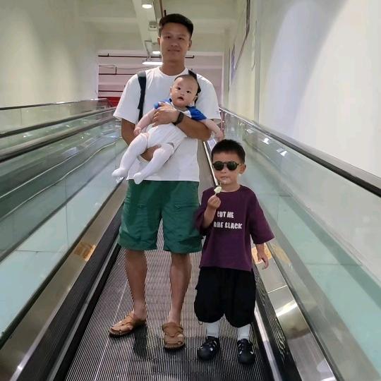 柏柏柏黑