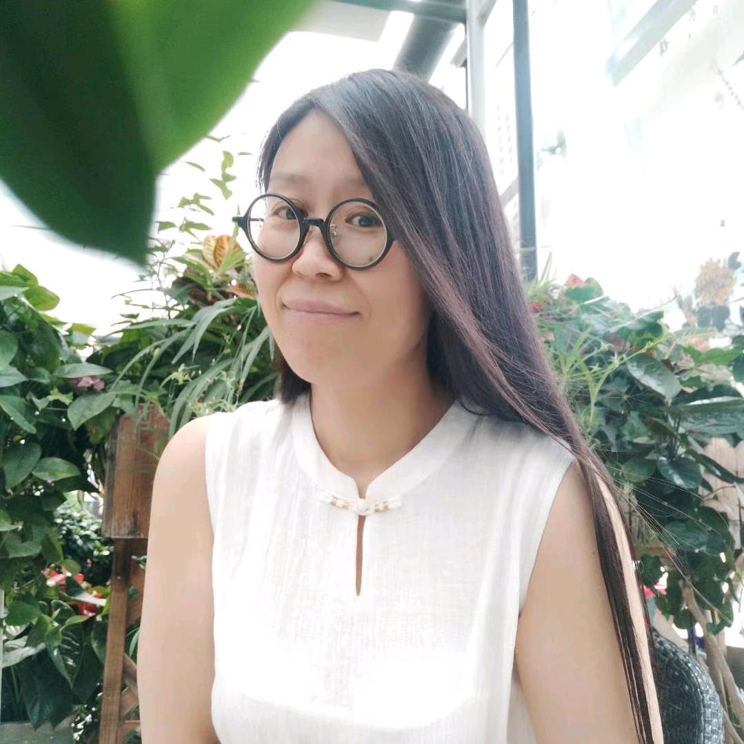 翟秋明(磨坊老板女儿、酒坊伙计）