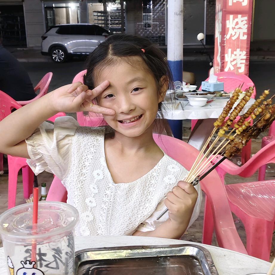 小妖精刘诗凡