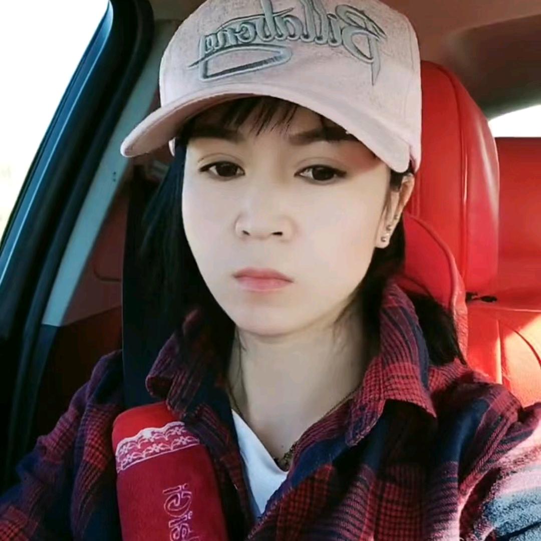 只是三个孩子的妈妈