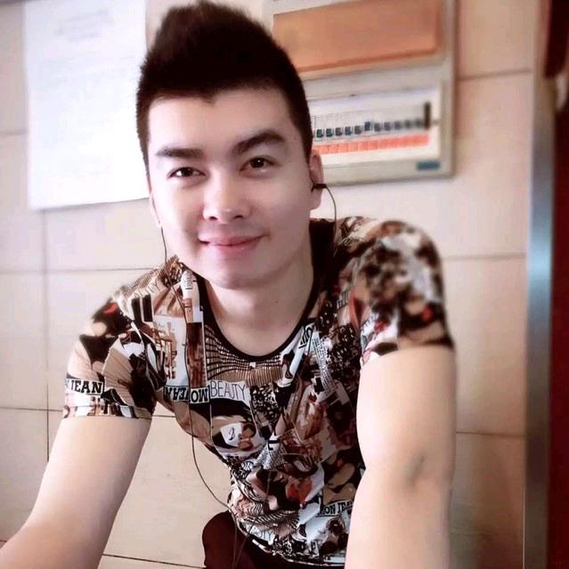 阿东（方圆一公里最帅的那个男人）