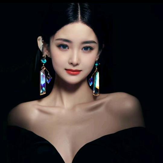 开婚车的小姐姐🚗🚗🚗
