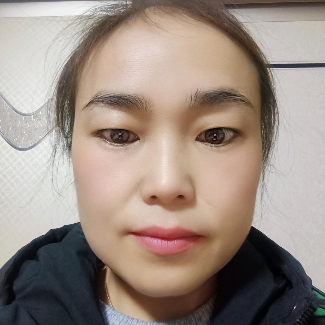 辣妹子芳芳