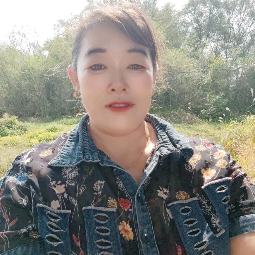 拢姐穿搭