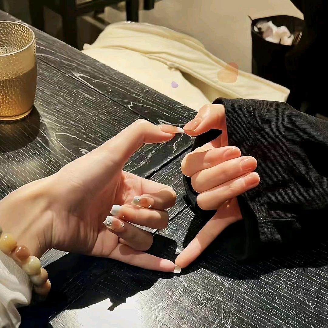 爱笑的芳芳💞