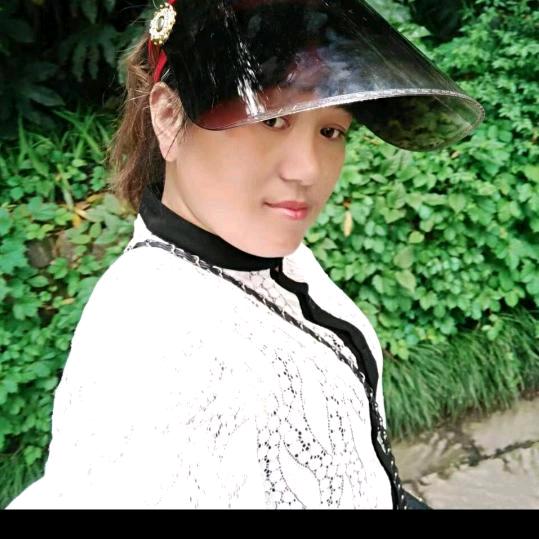 李华