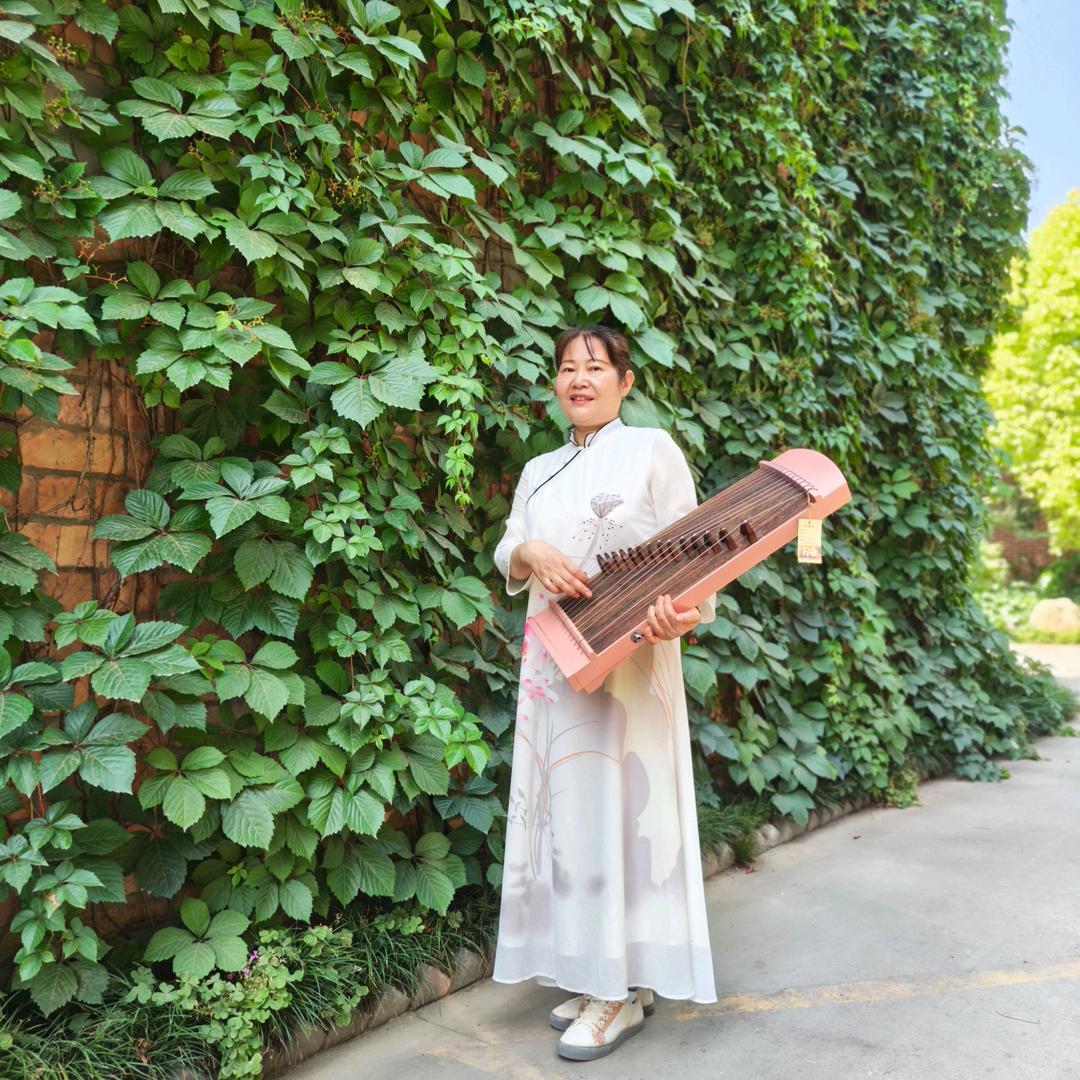 咸阳陈思思古筝学校秀姐