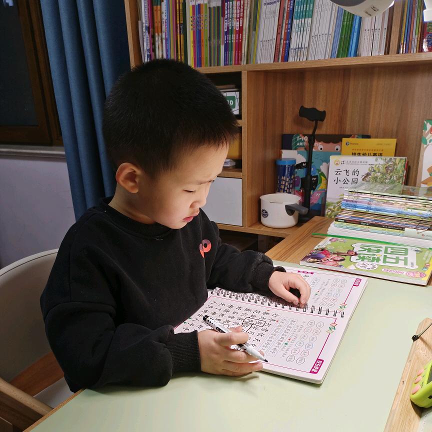 小城同学