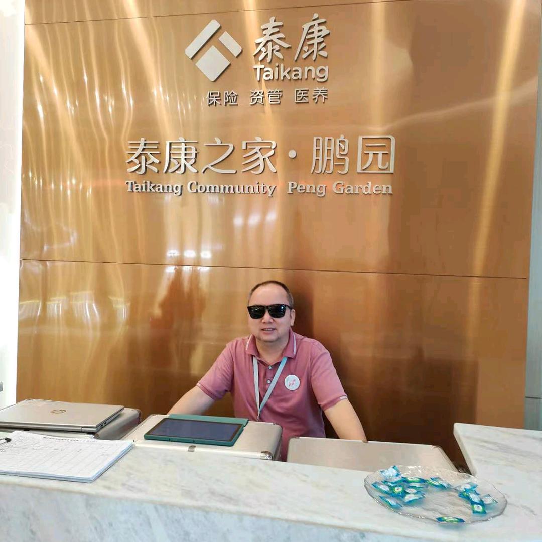 万顺通门业张哥