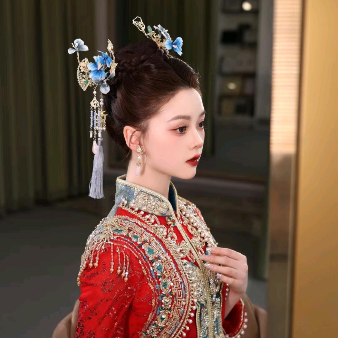 繁峙县繁城镇影像艺术空间婚嫁礼服三只小熊经营部（个体工商户）