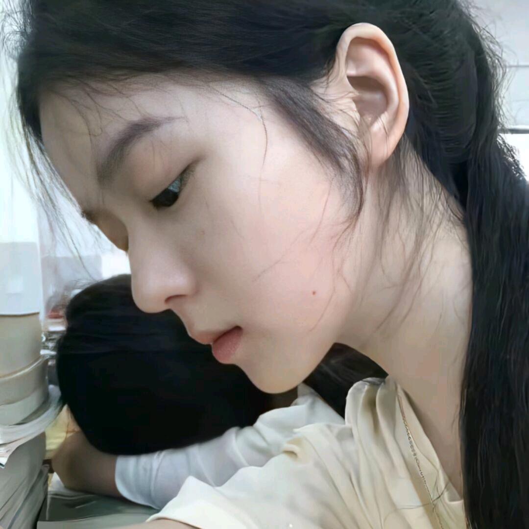 讨厌婴儿肥