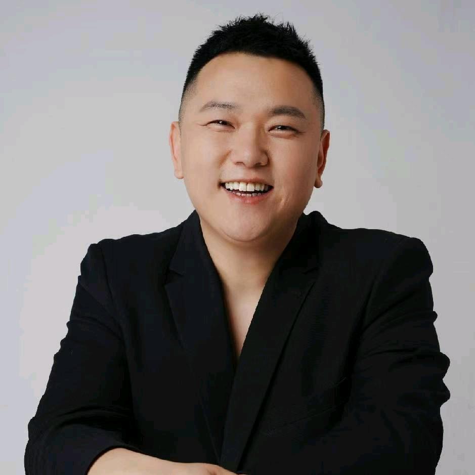 闫贵仁（叫我贵仁我姓闫）