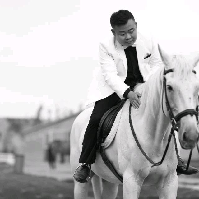 阿常鉴奢馆