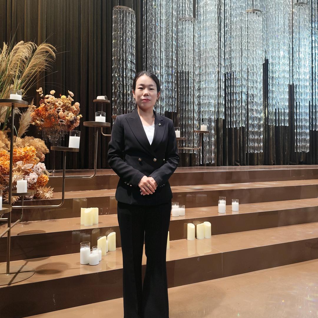婚礼主持人笑笑