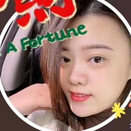 佳欣潮牌穿搭