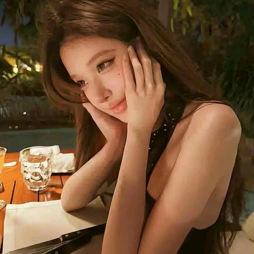 雅莉🌸💦