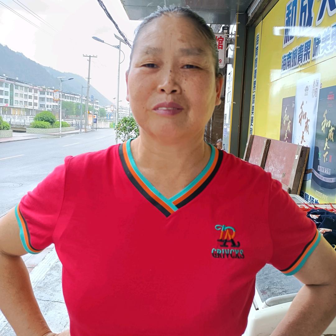 九九洋（每周六晚上八点十分开播）