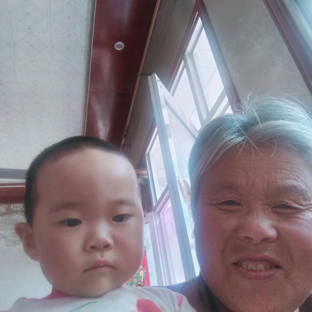 开心快乐一家人