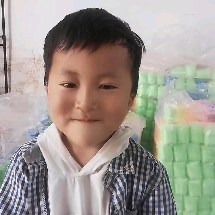 小三少跳舞呀