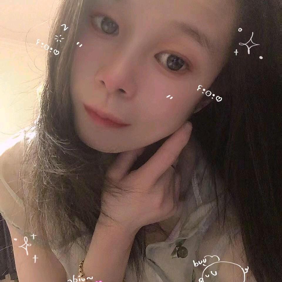 燕子爱拍抖音生活