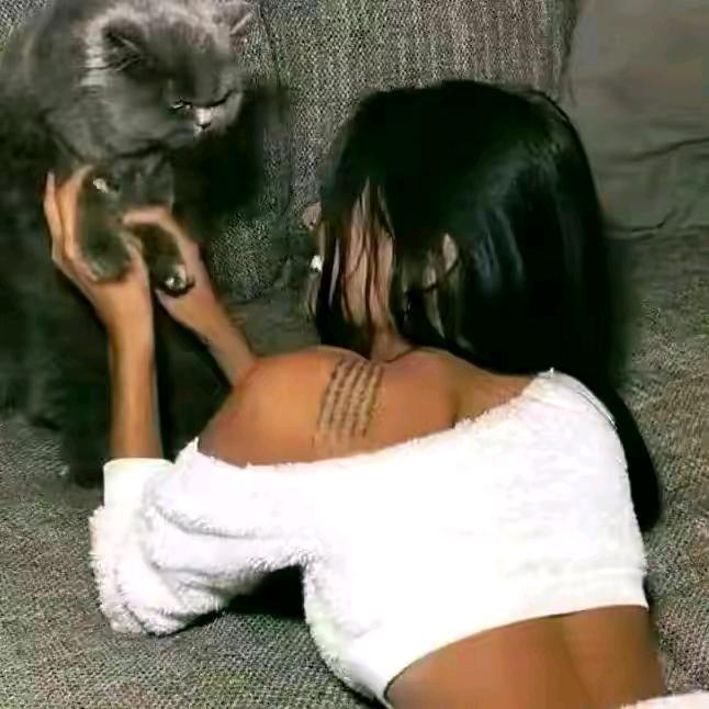 宝宝😘😘