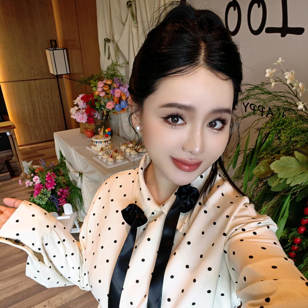 飞天小女警