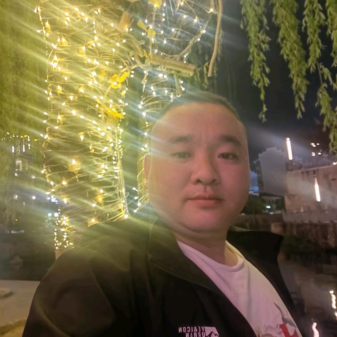 华哥（有故事的人）