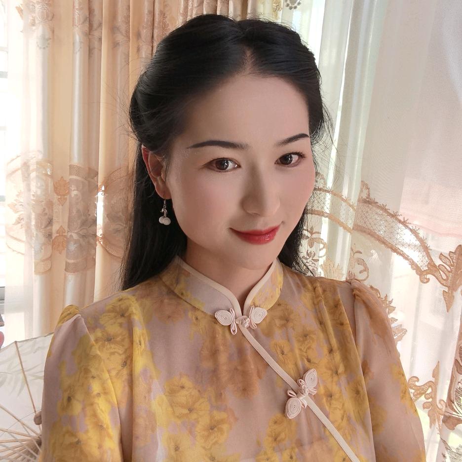 汉服馆主小幺