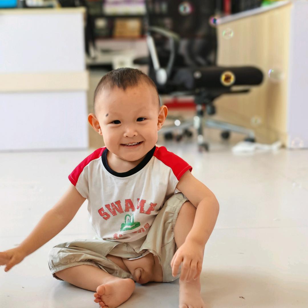 迎磊兴智