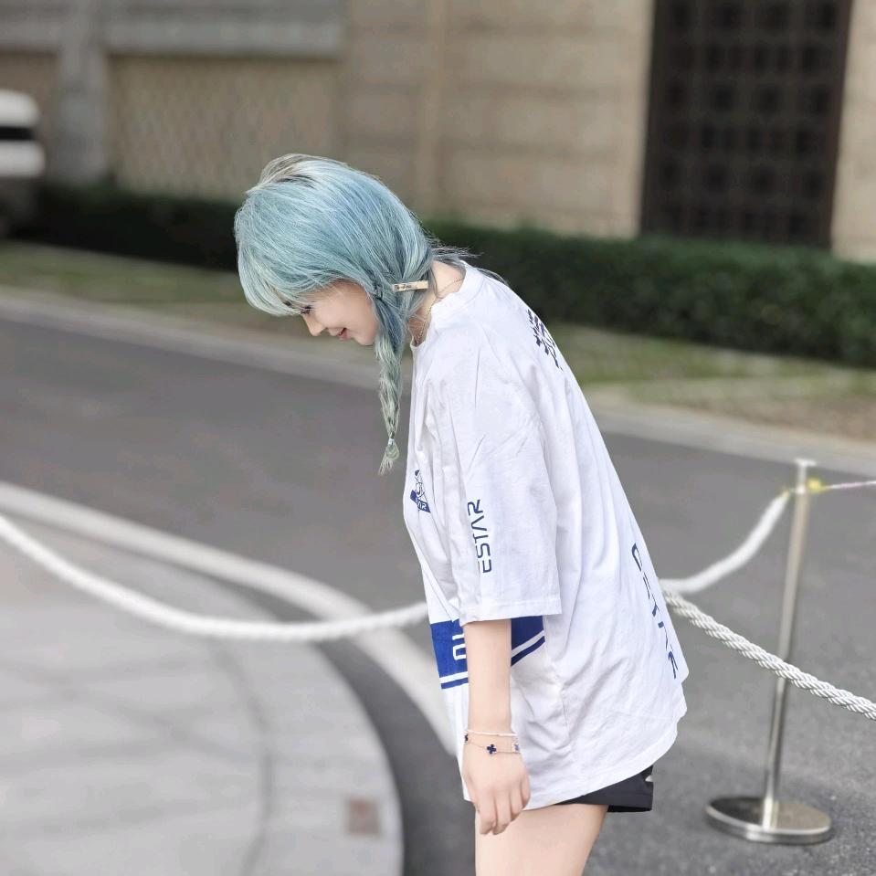 小若诗儿