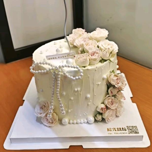 曲靖市麒麟区拾光烘焙蛋糕店